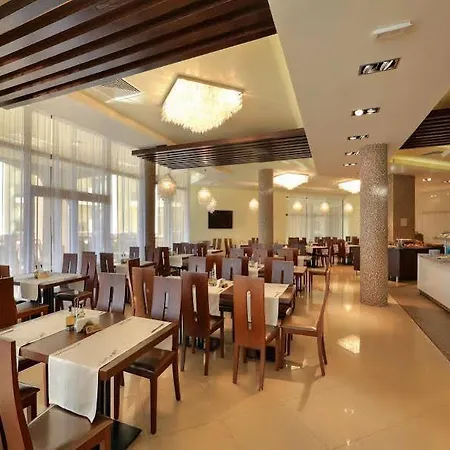 Апарт-отель Golden Line Золотые Пески