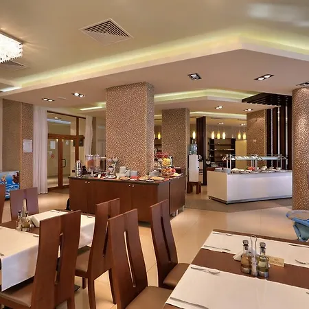 Golden Line Aparthotel 4*