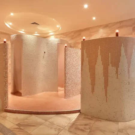 Aparthotel Golden Line 4*