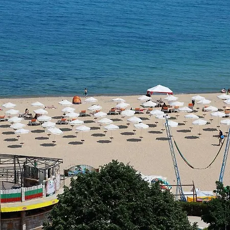 Golden Line Aparthotel 4*