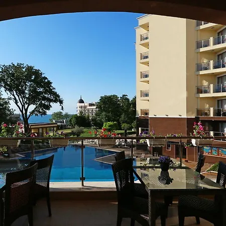 Golden Line Hotel apartamentowy Złote Piaski