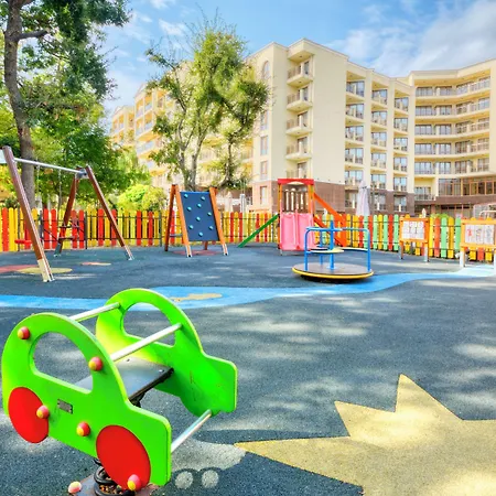 Ξενοδοχείο με διαμερίσματα Golden Line 4*