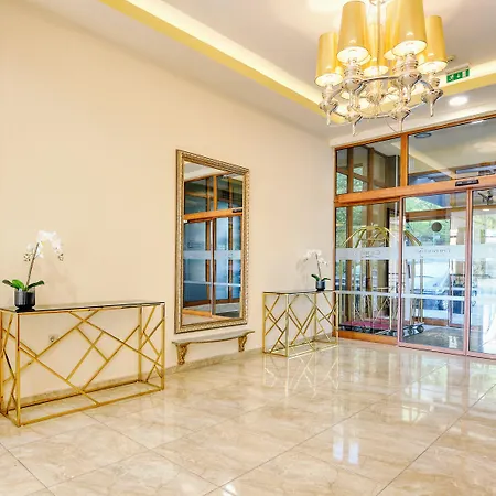 Golden Line Lejlighedshotel 4*