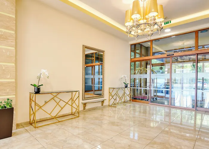 Golden Line Lejlighedshotel 4*